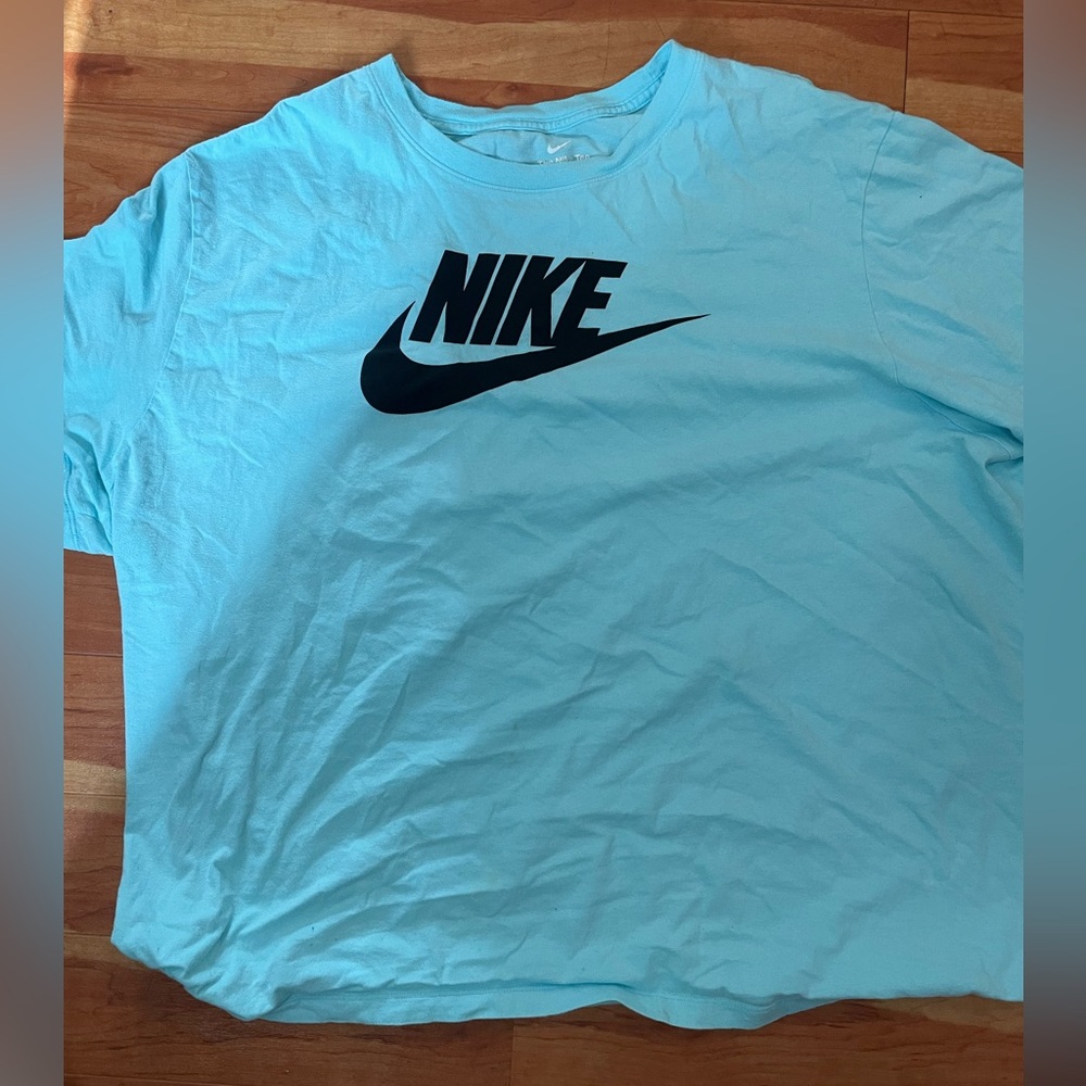 Nike t shirt